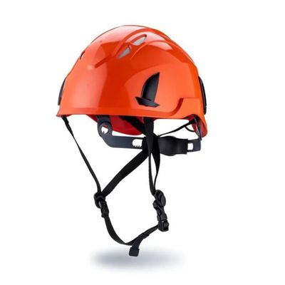 Un buon prezzo. Casco di scalata di montagna del casco di sicurezza della testa del petrolio del PC dell'ABS con il cricco regolabile in linea