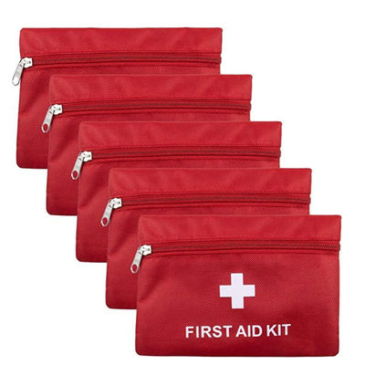 Un buon prezzo. Kit di primo soccorso portatile impermeabile con 100 pezzi per viaggi a casa e emergenze in linea
