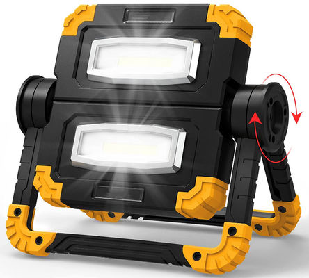 Un buon prezzo. Lampada da lavoro a LED portatile ricaricabile con 2000 lumen, rotazione a 360 gradi e batteria da 5000 mAh in linea
